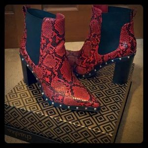 Charles David - Dodger heel booties 🔥 🐍 ❤️